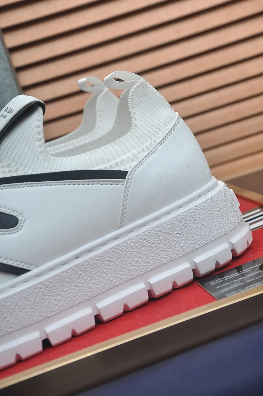 Men's shoes 💰620💶【PRADA】Top original, new season, high quality original goods, top imported calfskin with original imported glue, imported cowhide inside with original cowhide feet, original outsole! Quality guaranteed! Code 38-45 (45 customized)